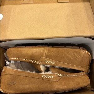 UGG Ansley slippers Brand New